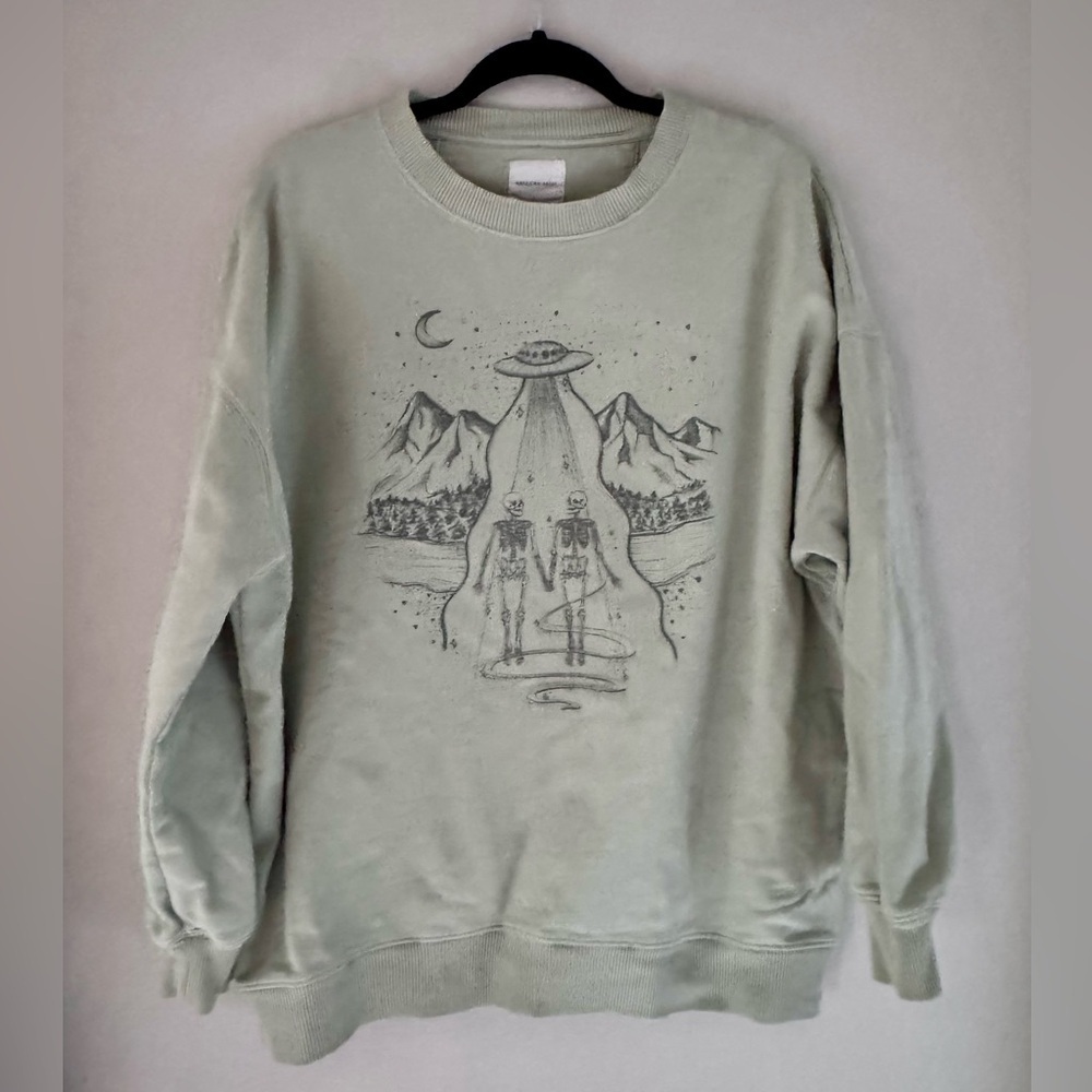 American Eagle Outfitters Size M (unisex) Green Graphic Crewneck Sweater - Picture 2 of 11